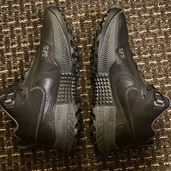 Nike React SFS Carbon Sneaker Shoes NWT - Picture 5 of 6